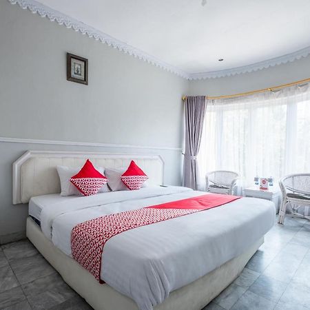 Oyo 1444 Patradissa Stasiun Bandung Hotel Экстерьер фото