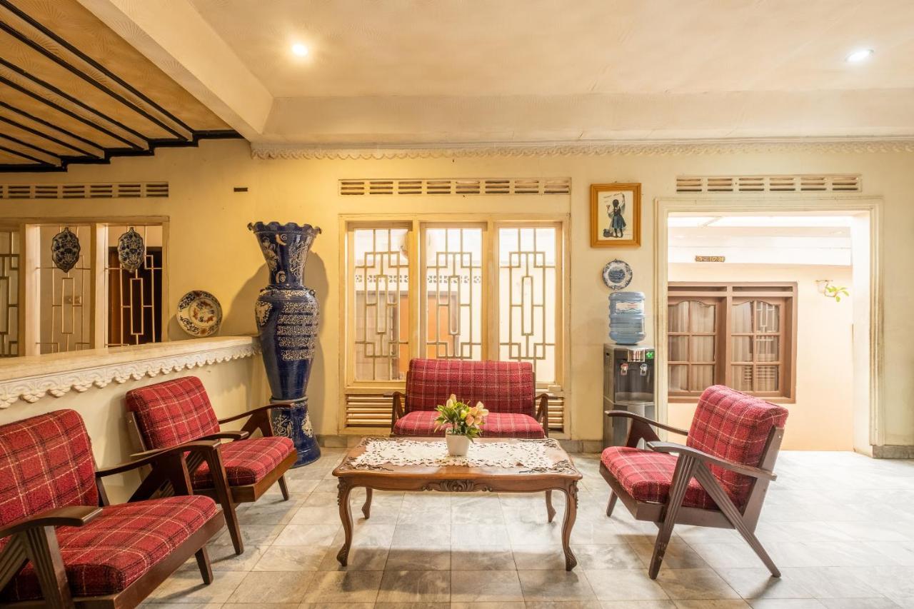 Oyo 1444 Patradissa Stasiun Bandung Hotel Экстерьер фото