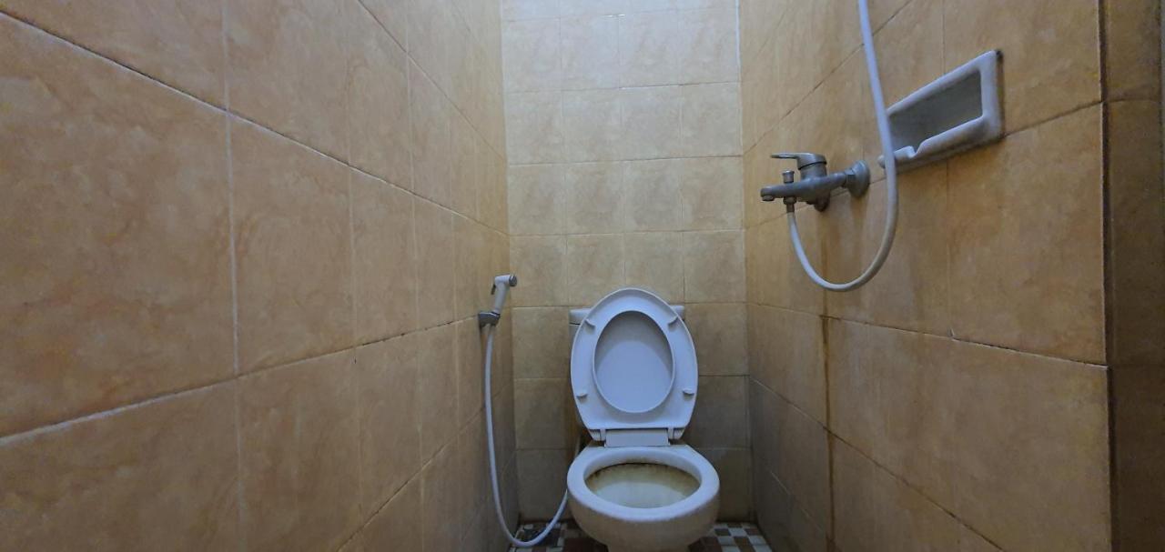 Oyo 1444 Patradissa Stasiun Bandung Hotel Экстерьер фото